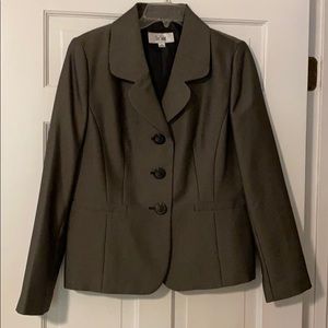 Le Suit 2 piece suit